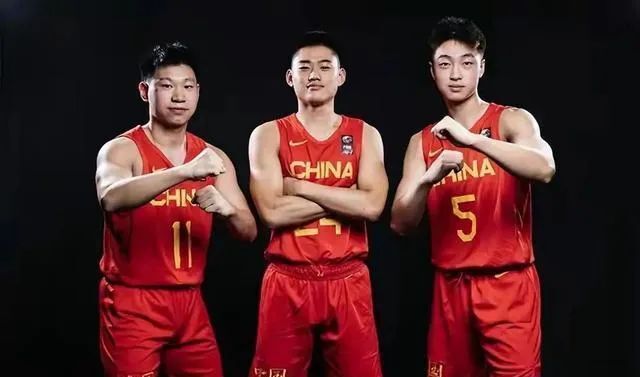 如何在篮球冬令营中加强体能训练?_2